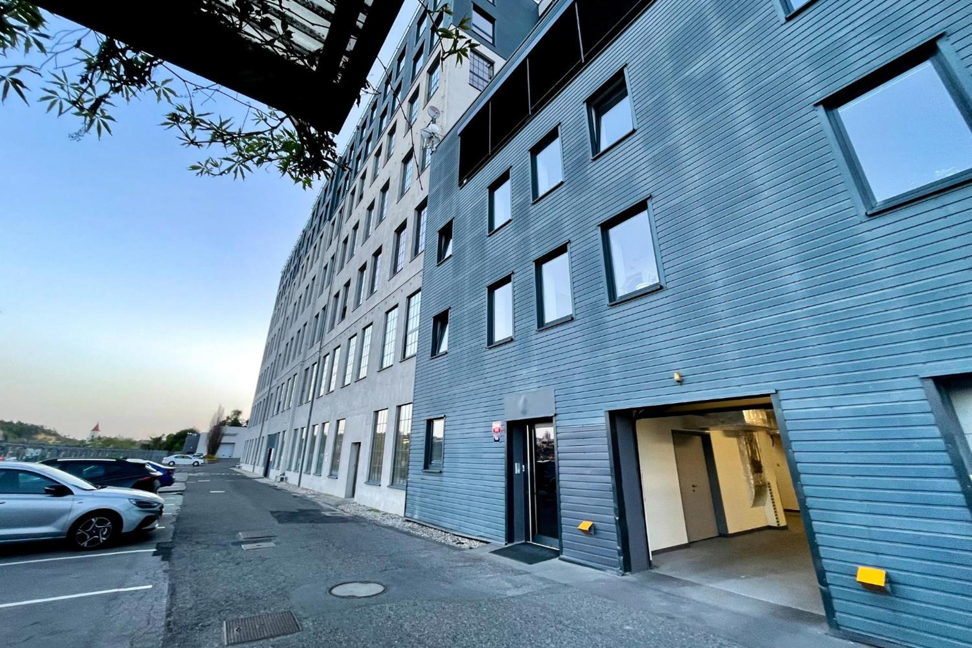 Апартаменты The Factory Loft Прага Экстерьер фото